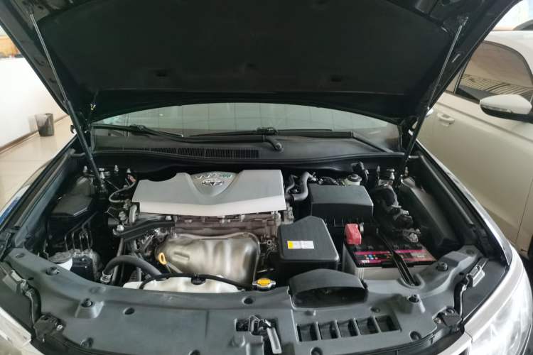 Used Toyota Camry 2016 2.0G 10th Anniversary Leading Edition
