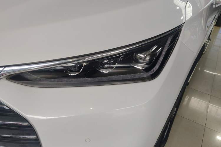 Used BYD Tang 2019 2.0T Automatic SmartConnect Luxury Edition 5 Seats China VI Standard