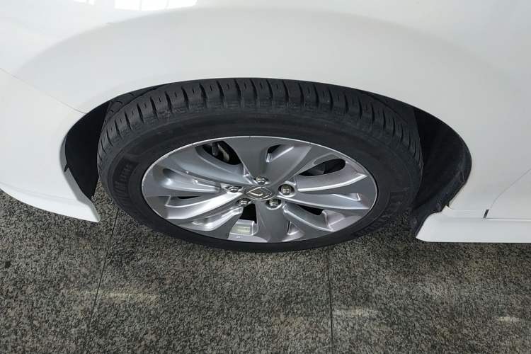 Used Honda Jade 2017 1.8L automatic Comfort version 5 seats