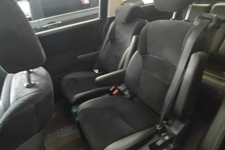 Used Honda Elysion 2016 2.4L Classic Edition
