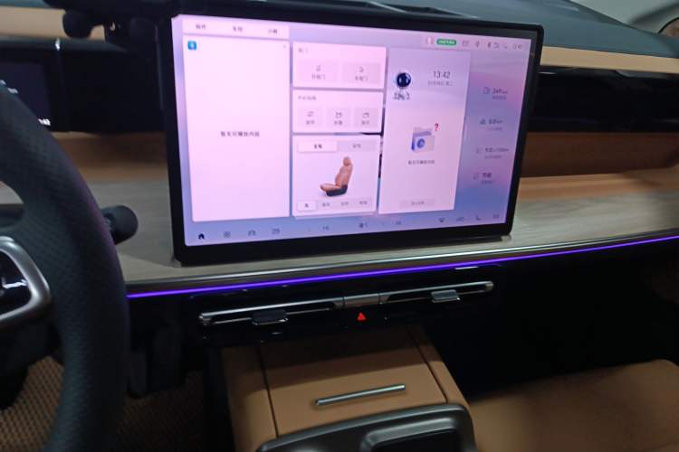 Used GAC Trumpchi Trumpchi E8 2024 Honor Series 2.0L Honor Edition
