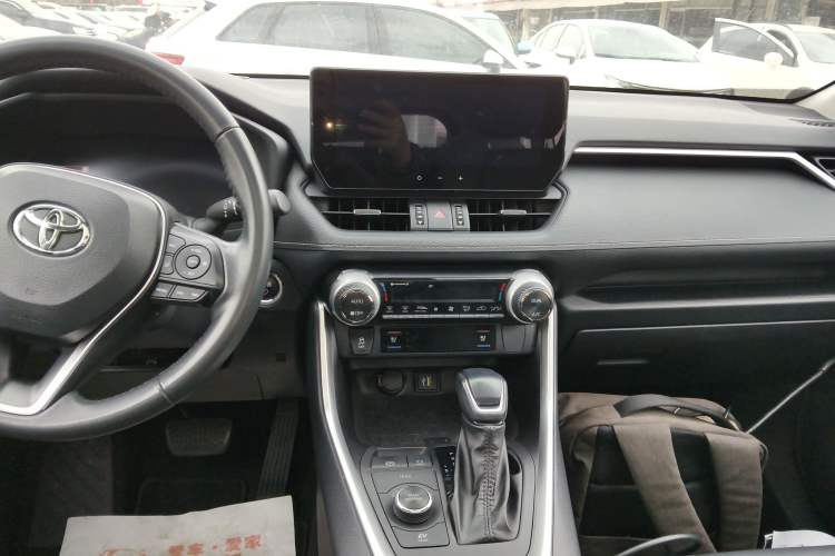 Used Toyota Wildlander 2023 Dual-Motor 2.5L E-CVT Four-Wheel Drive Prestige Edition
