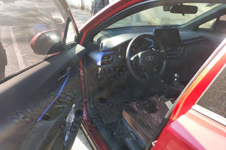 Used Toyota C-HR 2018 2.0L Leading with Sunroof China V Standard
