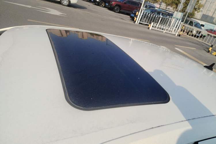 Used Volkswagen Lavida 2015 1.6L Automatic Comfort Edition
