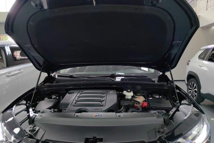 Used Buick Envision 2022 Encore S 552T Two-Wheel-Drive Luxury Model
