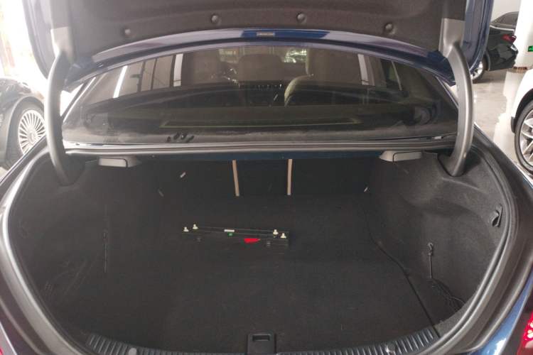 Used Mercedes-Benz C-Class 2015 C 200 L Sport Edition
