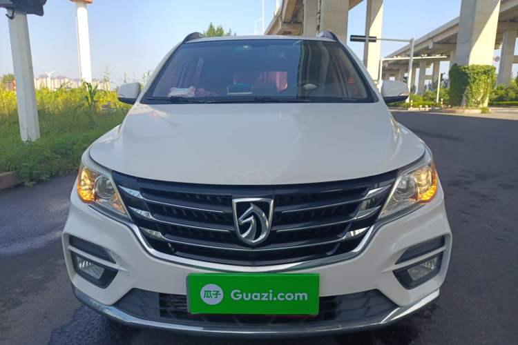 Used Baojun 560 2017 1.5T Manual Comfort Version 7 Seats