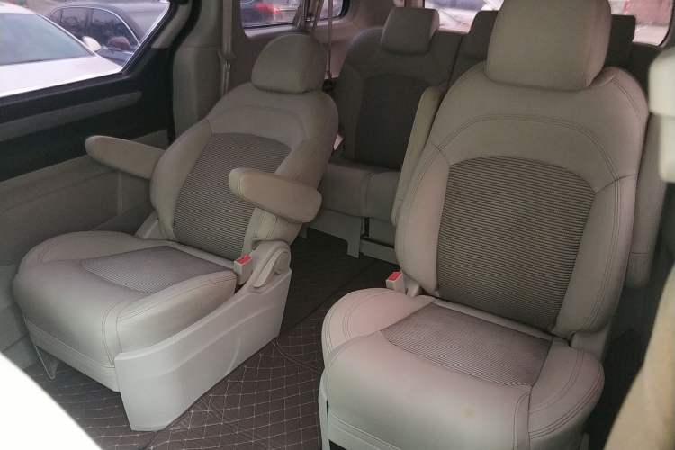 Used SAIC MAXUS G10 2016 2.0T Automatic Elite Edition
