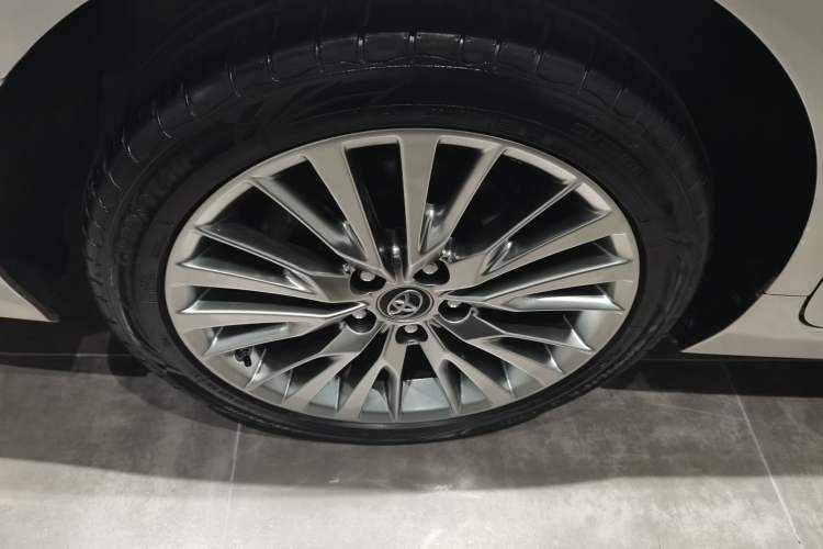 Used Toyota Camry 2019 Revised Version Dual-Engine 2.5 HG Luxury Edition
