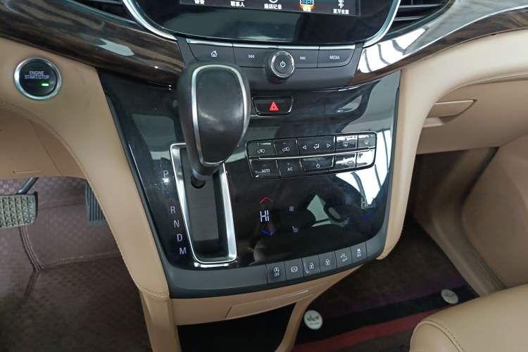 Used Buick GL8 2017 ES 28T Luxury Model China V Standard
