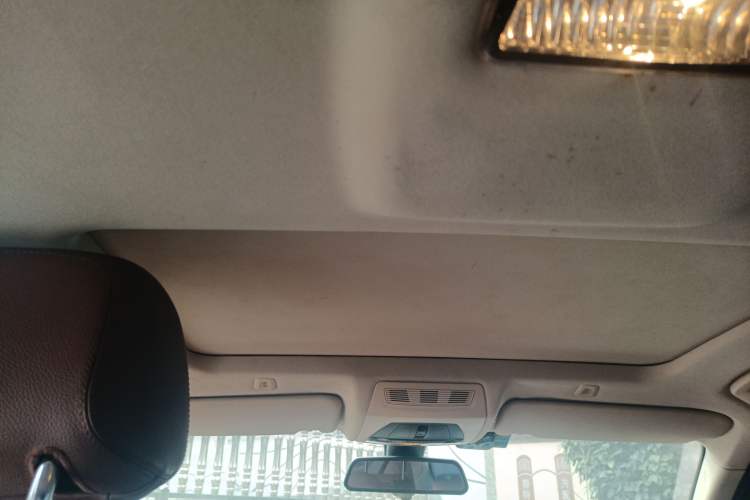 Used BMW 5 Series 2014 525Li Leading Model
