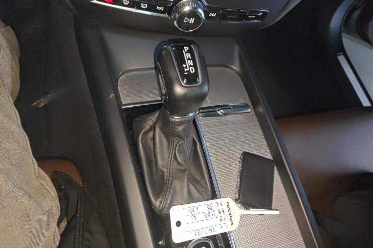 Used Volvo V60 2020 T5 Zhiyuan Luxury Edition
