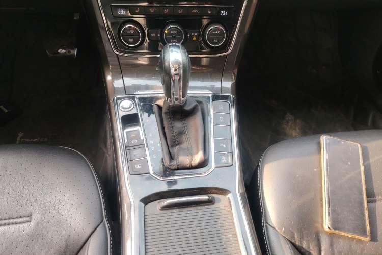 Used Volkswagen Passat 2016 330TSI DSG Prestige Edition
