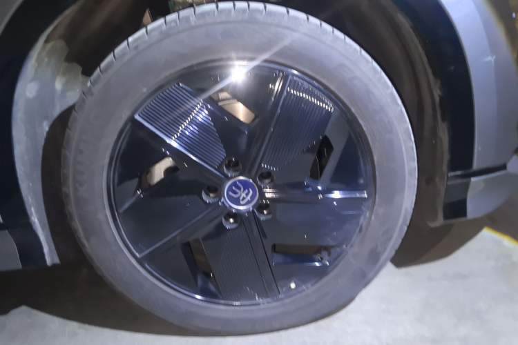 Used BYD Song L EV 2024 550 km Excellence Version
