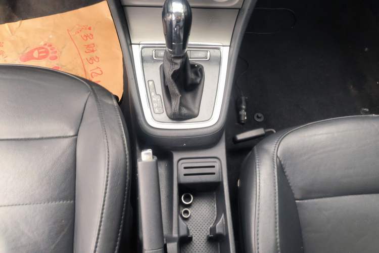 Used Volkswagen Lavida 2013 Restyled Classic 1.6L Automatic Comfort Edition