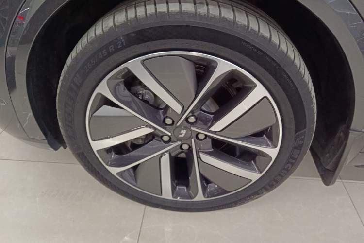 Used Li Auto L9 2023 Pro Model