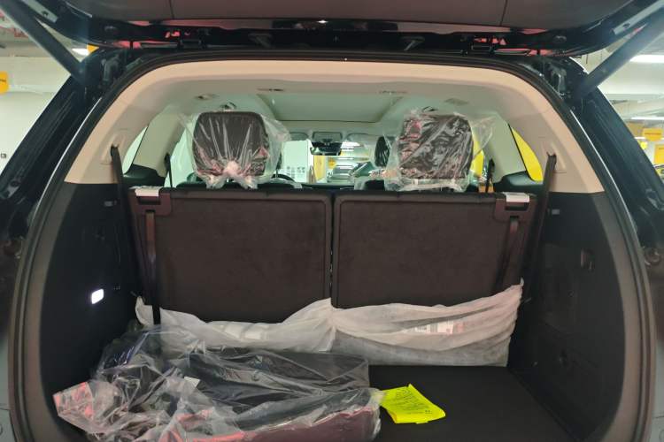 Used Hongqi HS7 PHEV 
