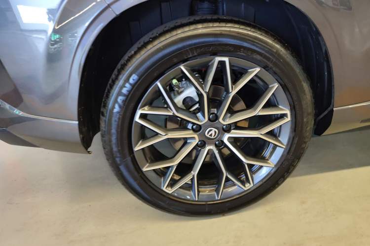 Used Changan UNI-Z 2025 1.5T Luxury Version
