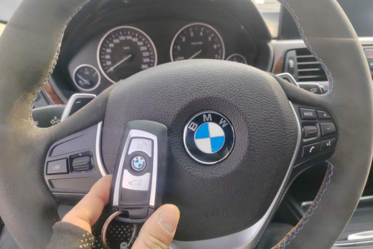 Used BMW 3 Series 2014 320Li Luxury Design Package
