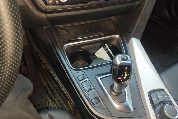 Used BMW 3 Series 2015 320i Fashion Model