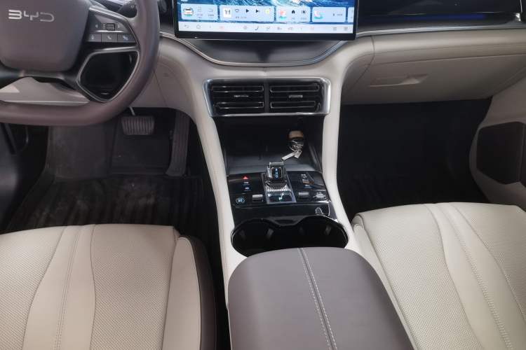 Used BYD Song PLUS New Energy 2025 EV 520km Premium Version
