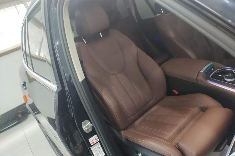 Used BMW X5 2022 xDrive40i M Sport Package
