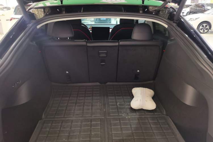 Used Tesla Model Y 2022 Rear-Wheel-Drive Version
