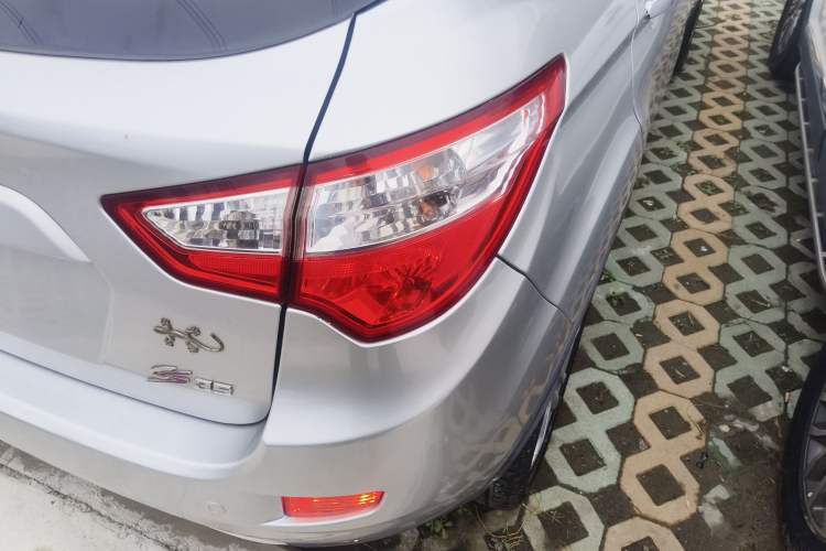 Used Changan CS35 2015 1.6L Automatic Luxury Model China IV Standard
