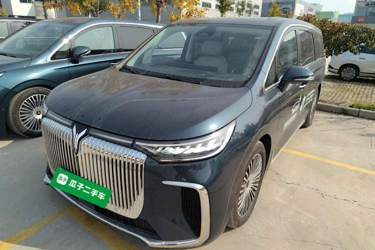 Used VOYAH Dream 2025 PHEV Four-Wheel-Drive Flagship Kunpeng Edition
