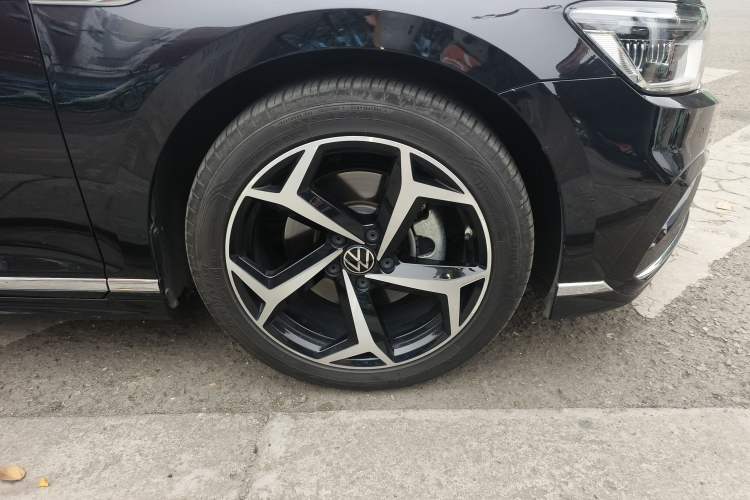 Used Volkswagen Magotan 2023 2 Million Units Commemorative Edition 330TSI DSG Luxury Version
