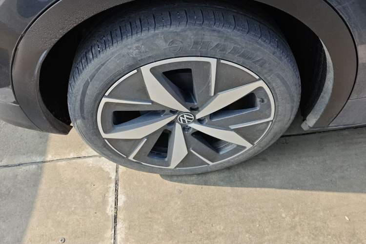 Used Volkswagen ID.4 CROZZ 2021 Long-Range PRO Two-Wheel Drive Version
