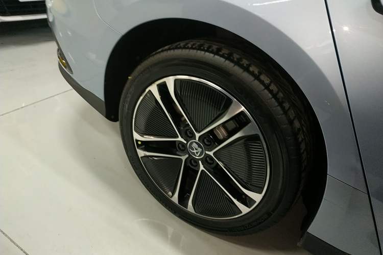 Used BYD Han 2023 EV Champion Edition 605KM Front-Drive Premium Model
