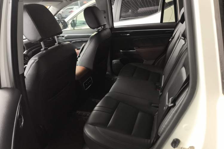 Used GAC Trumpchi GS7 2017 280T Two-Wheel Drive Luxury Model