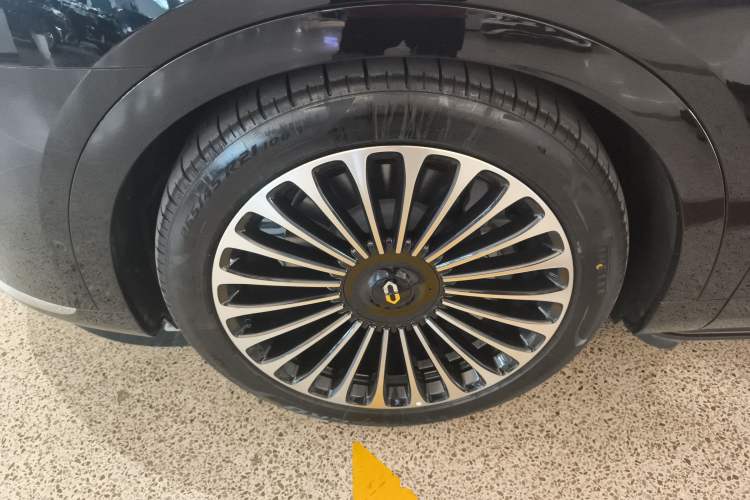 Used Hima AITO M9 2025 Extended-Range Ultra Version 52 kWh 6-Seater
