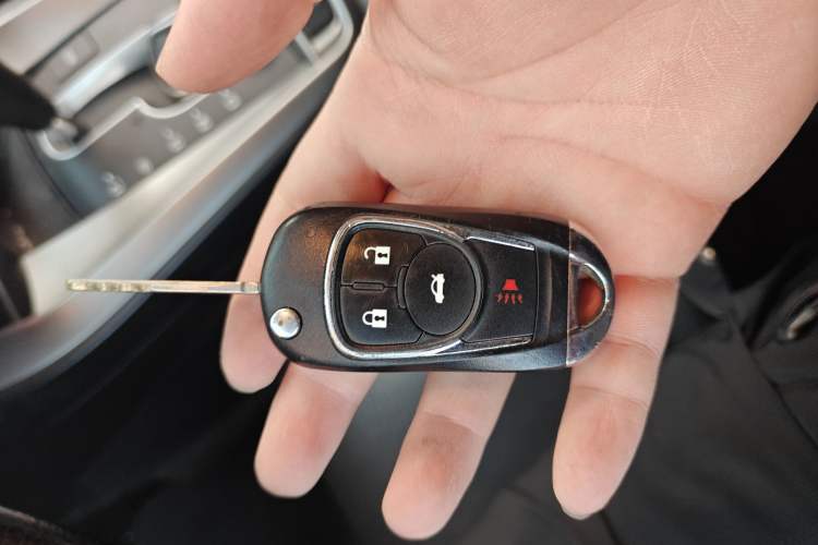 Used Chevrolet Captiva 2014 2.4L 4x4 Flagship Edition 7 Seats
