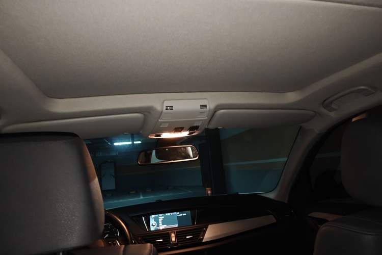 Used BMW X1 2014 sDrive18i Leading Model
