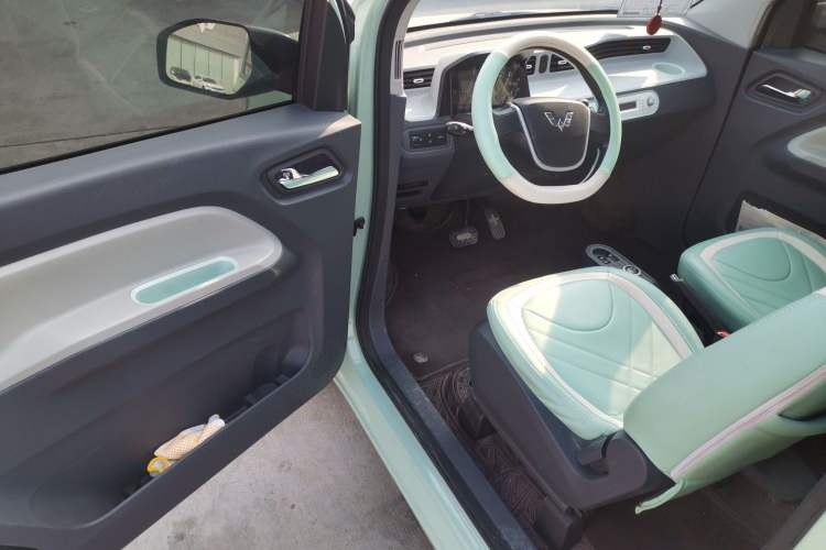 Used Wuling Hongguang MINIEV 2022 Macaron Premium Model – Lithium Iron Phosphate