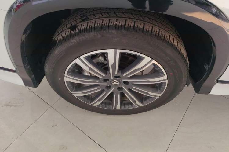 Used Changan CS75 PLUS 2024 3rd Generation Champion Edition 2.0T Intelligent Drive Performance Model