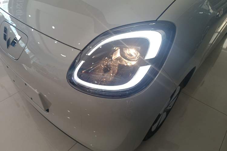 Used Wuling Hongguang MINIEV 2025 Four-Door Version Advanced Edition
