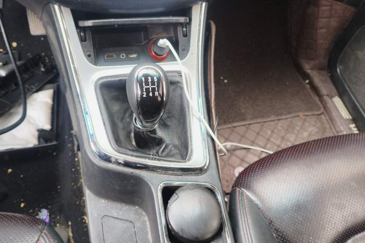 Used Baojun 560 2015 1.8L manual luxury version