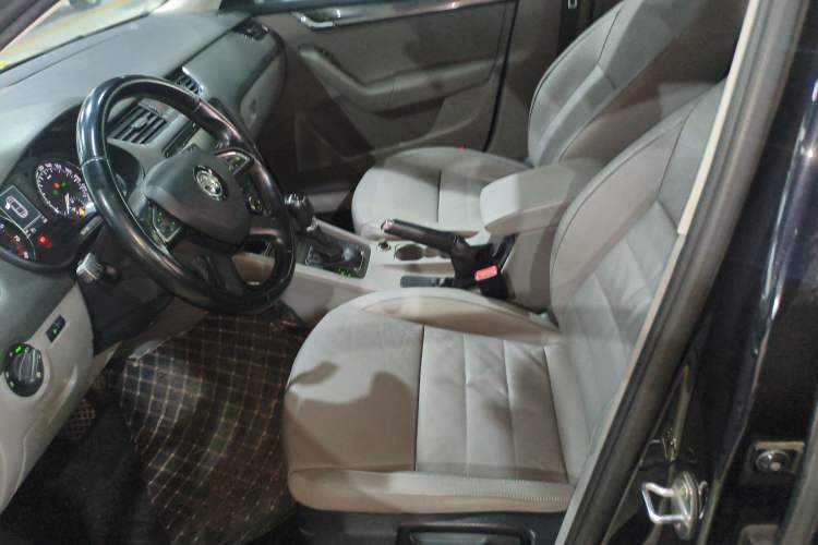 Used Skoda Octavia 2015 1.6L Automatic Yijun Edition