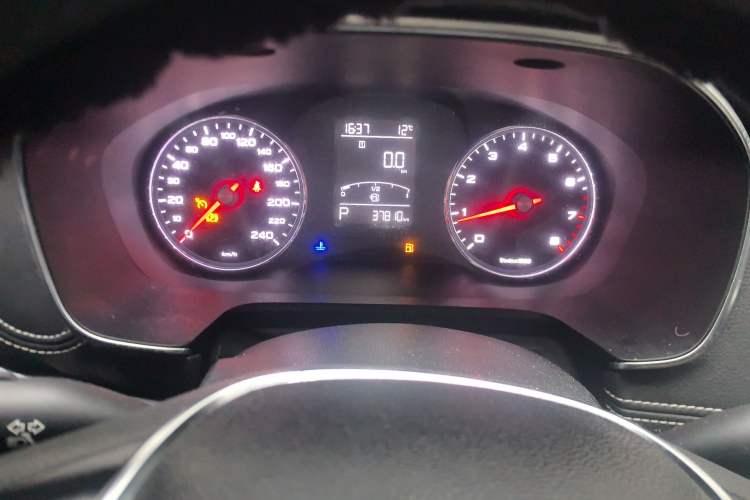 Used Roewe RX5 2016 20T Two-Wheel Drive Automatic Internet Smart Edition