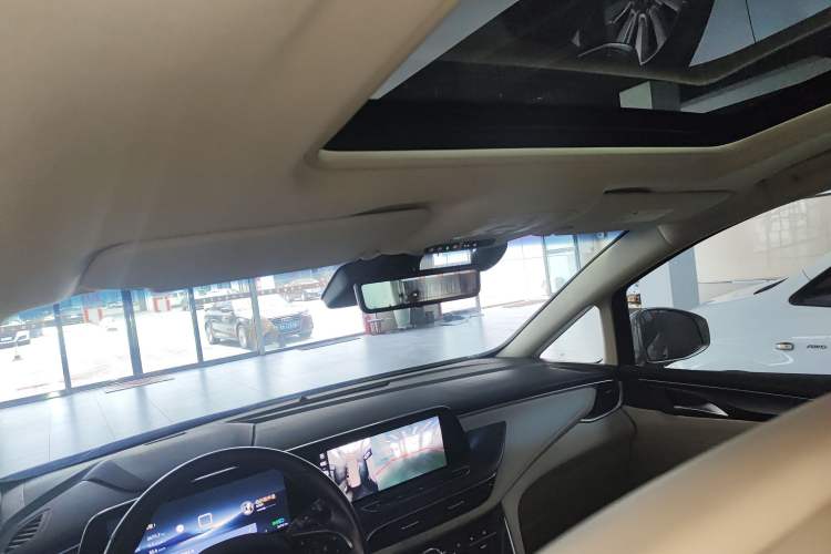 Used Buick GL8 2023 ES Lu Zun Deluxe Model
