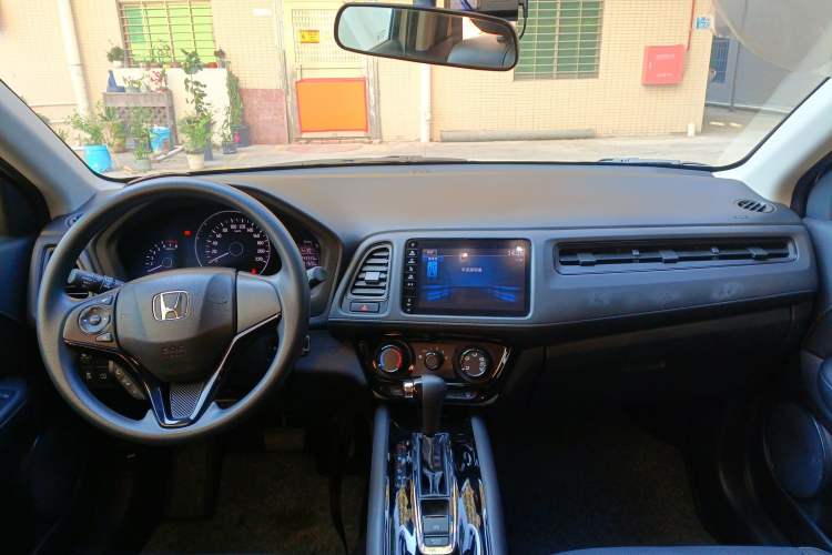 Used Honda Vezel 2020 1.5L CVT Pioneer Edition
