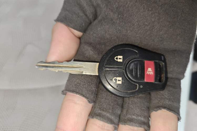 Used Nissan Tiida 2011 1.6L Manual Comfort Version
