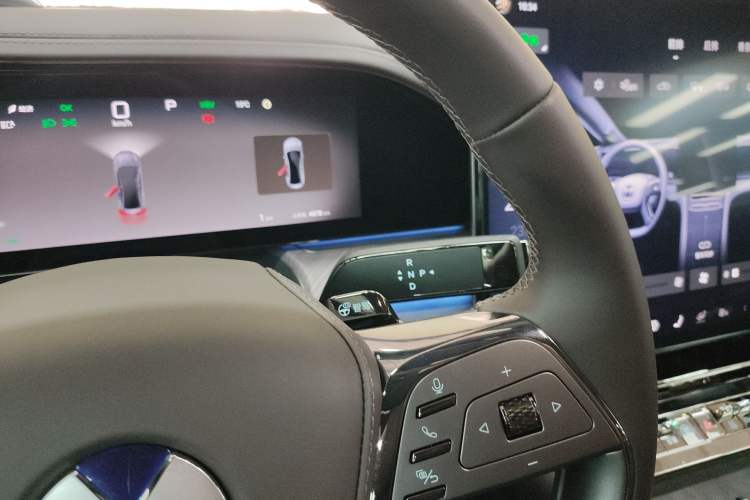 Used Denza Z9 2024 1100 km Four-Wheel Drive Max Version