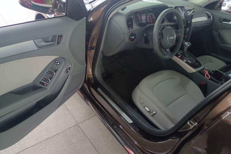 Used Audi A4L 2016 35 TFSI Collector's Edition Automatic Standard Model