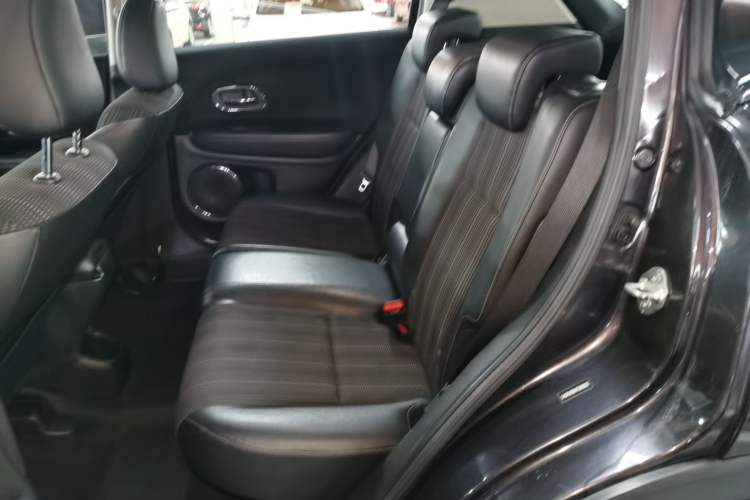 Used Honda Vezel 2015 1.8L CVT 2WD Luxury Model