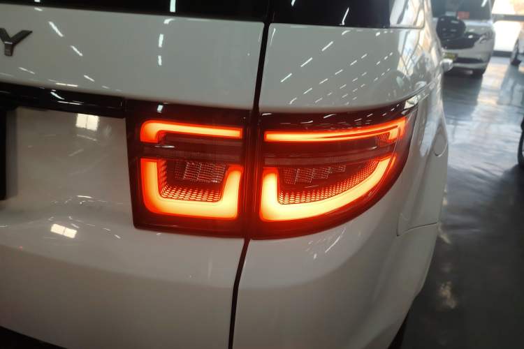 Used Land Rover Discovery Sport 2022 249 PS R-Dynamic S Performance Edition 5 Seats
