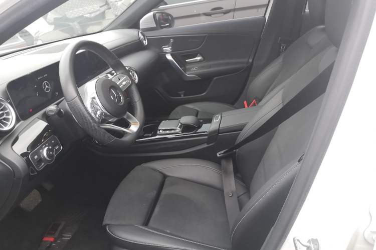 Used Mercedes-Benz A-Class 2020 Restyled A 200 L Sport Sedan Fashion Version
